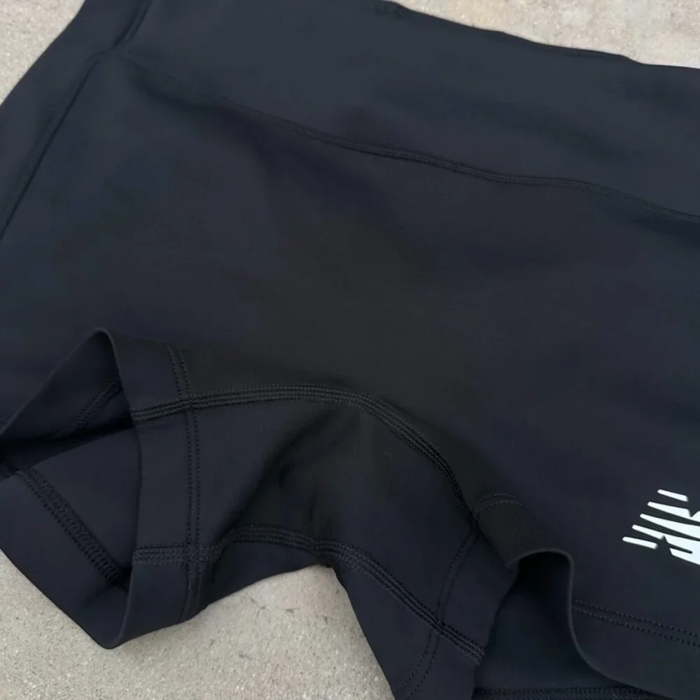 New Balance Boyshort 2.0 Mini Womens Athletic Running - M - Picture 3 of 5